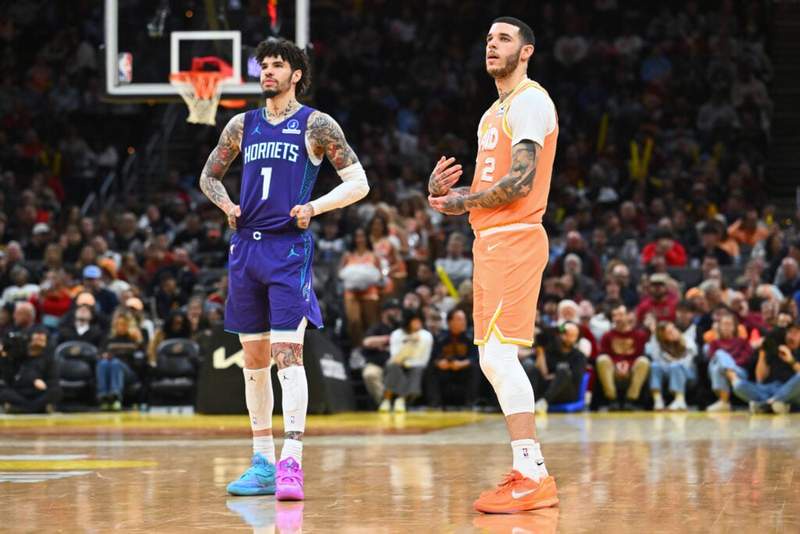 Image from: Lonzo Ball responds as Nick Wright brands LaMelo a ‘clown’