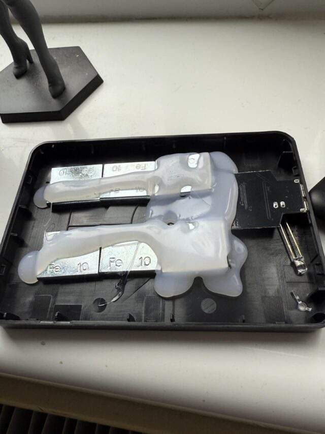 Image from: A Dad Bought a 20TB Hard Drive. It Died on Day One. His Son Cracked It Open and Found a Scam Built on Wheel Weights