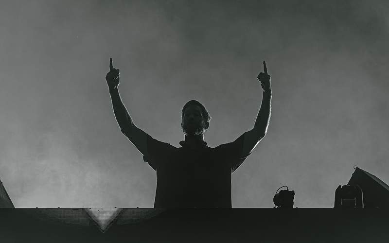 Image from: 'Summer' gets hotter as Calvin Harris ignites Delhi-NCR in historic India Tour finale