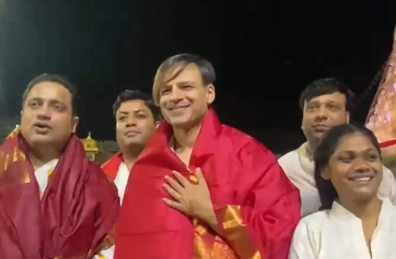 Image from: Vivek Oberoi, Shamita Shetty offer prayers at Sri Venkateswara Swamy Temple in Tirumala