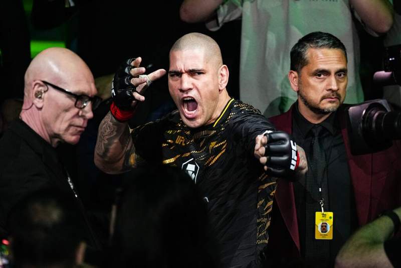Image from: Alex Pereira backed by Jon Jones’ old coach to get the job done against Ciryl Gane