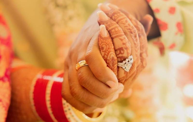 Image from: "With Gods Grace I found the greatest man...": Casting Director Shanoo Sharma gets married, Ranveer Singh, Parineeti Chopra, Sonam Kapoor, others extend hearfelt greetings