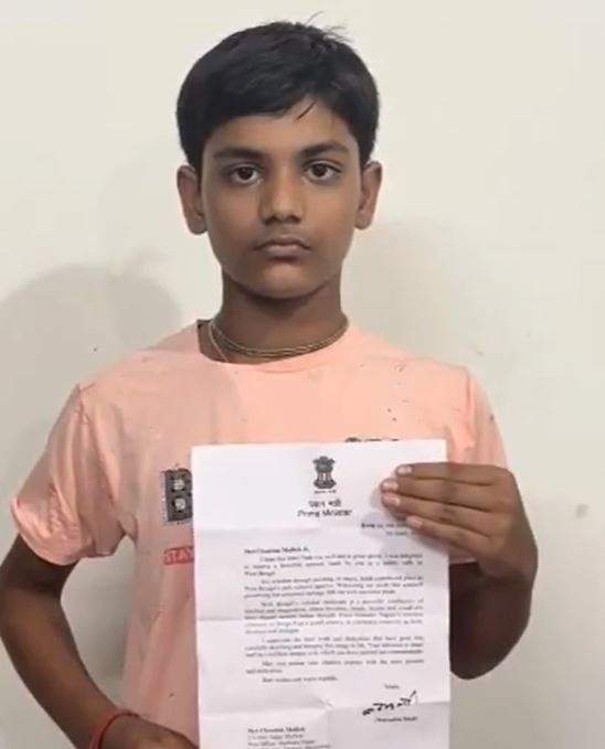 Image from: From rally to PMO: Young Bengal artists "overwhelmed" by personal letters from PM Modi