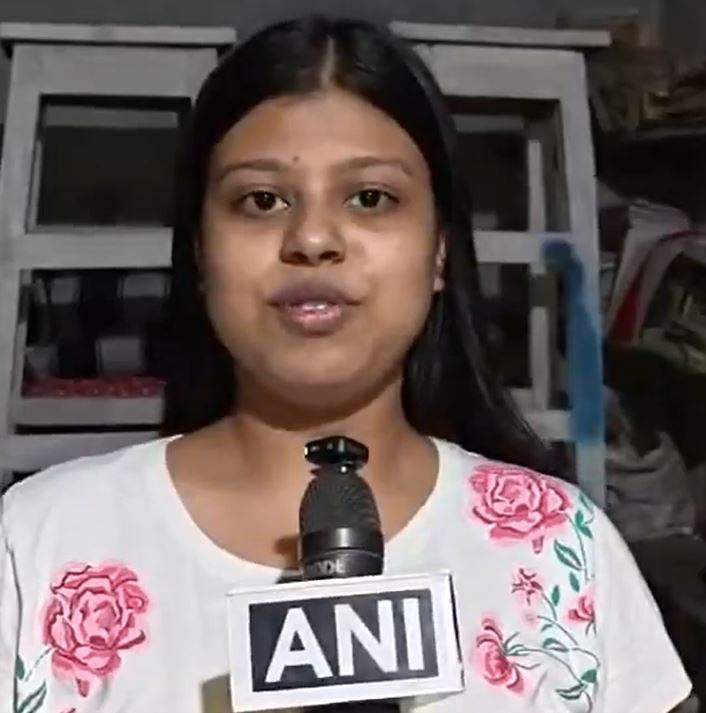 Image from: From rally to PMO: Young Bengal artists "overwhelmed" by personal letters from PM Modi