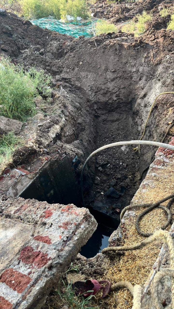 Image from: Maharashtra: Three workers die while cleaning drainage tank in Pune