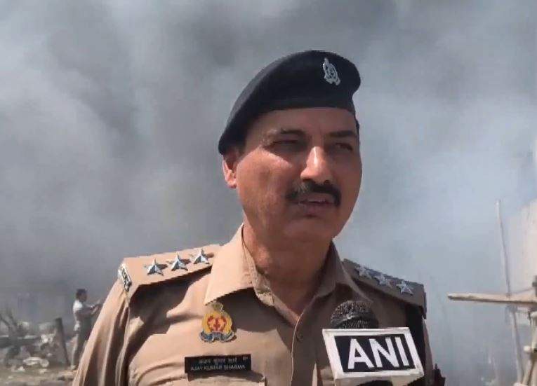 Image from: UP: Fire breaks out in Hapur slum, no casualties reported