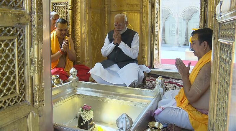 Image from: Uttar Pradesh: PM Modi performs puja at Kashi Vishwanath Temple