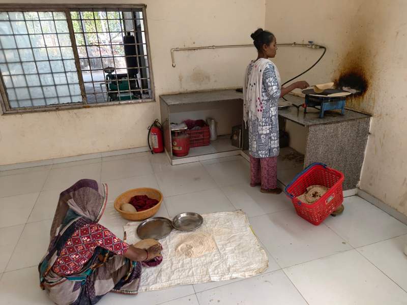 Image from: AMC's innovative initiative tackles stray cattle issue, generates biogas and electricity from dung in Ahmedabad