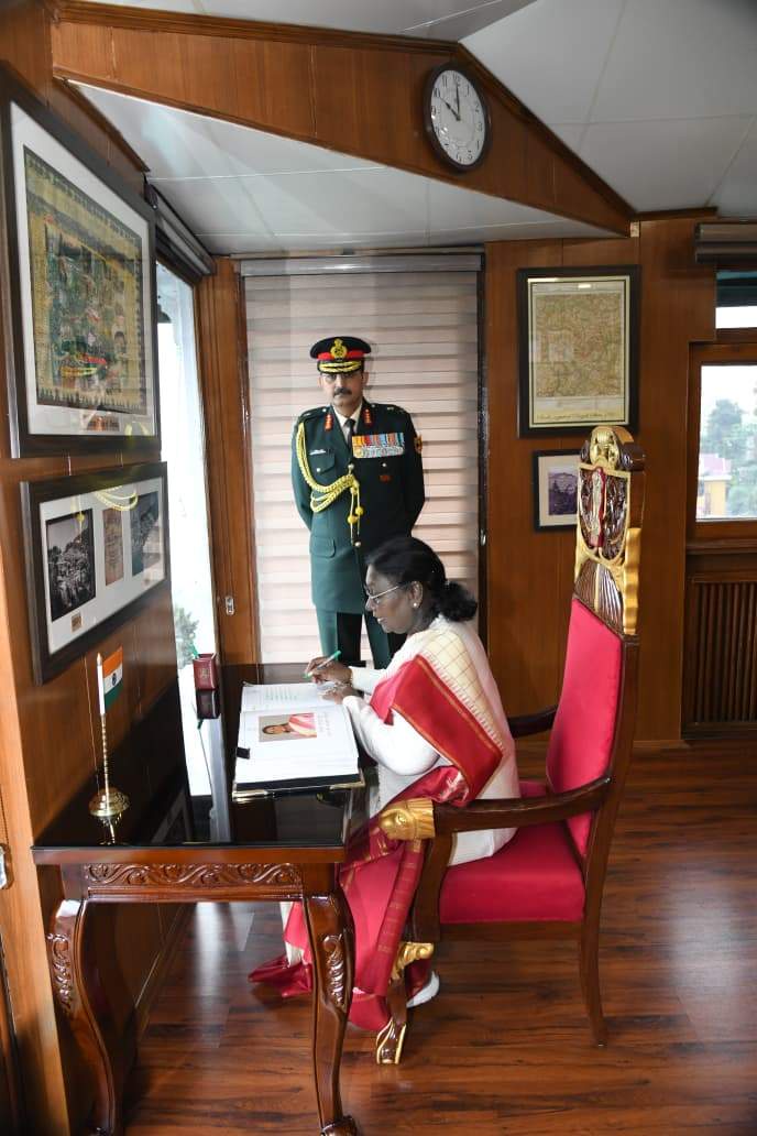 Image from: President Murmu visits Headquarters of Army Training Command in Shimla