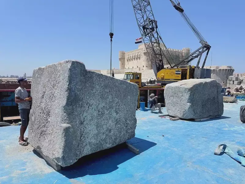 Image from: Archaeologists Discover 80-Ton Stones Beneath the Sea, Believed to Be Remains of One of the Seven Wonders of the Ancient World