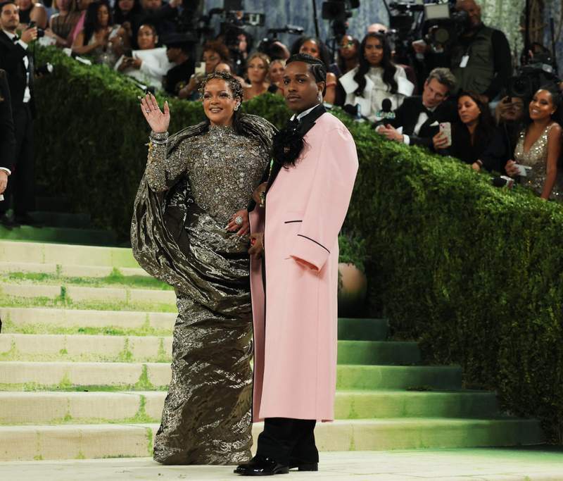 Image from: Rihanna's liquid metal dress turns heads at Met Gala 2026