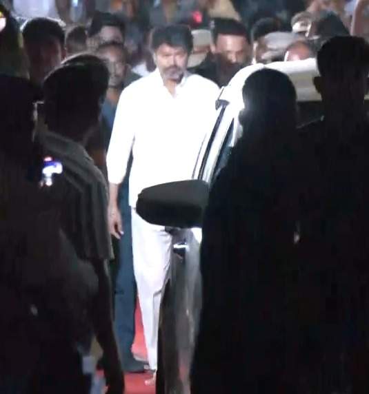 Image from: TVK chief Vijay, father SA Chandrasekhar pay final respects to late producer RB Choudary