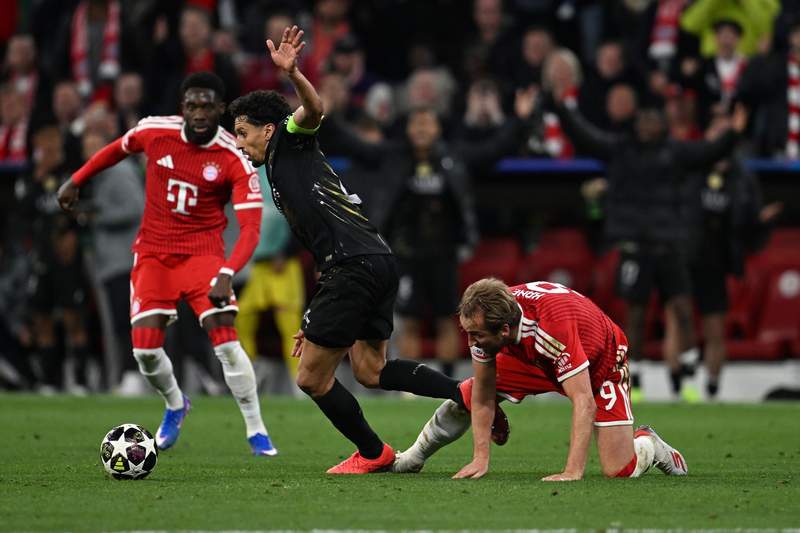 Image from: PSG book Champions League final spot as Bayern rail at referee