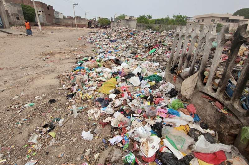 Image from: MC chief issues show-cause notices to officials over poor sanitation