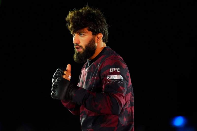 Image from: Injury alarm for Arman Tsarukyan — Will his White House backup stint cost him the fight with Tony Ferguson?