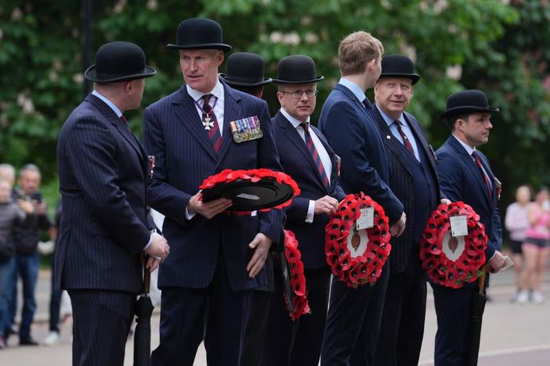 Image from: Duchess of Edinburgh honours fallen cavalry soldiers at Hyde Park memorial service