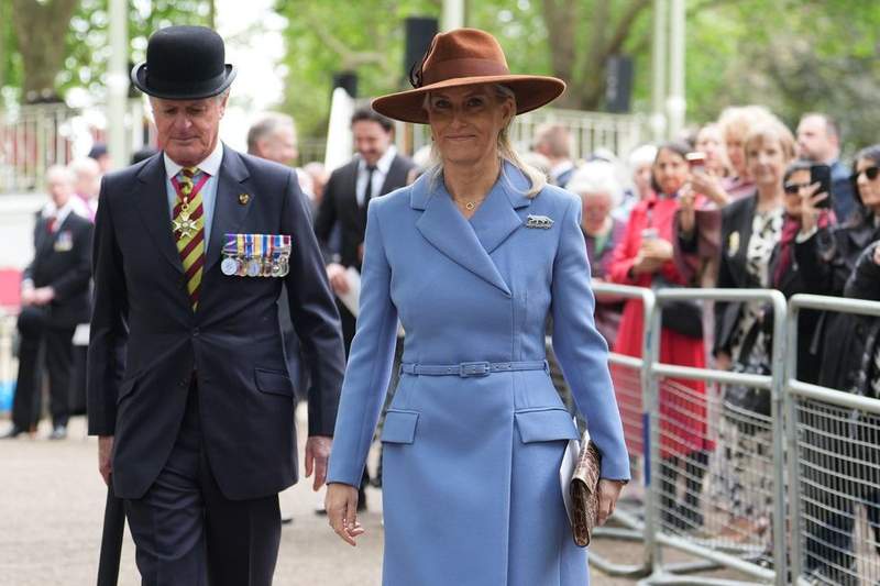 Image from: Duchess of Edinburgh honours fallen cavalry soldiers at Hyde Park memorial service