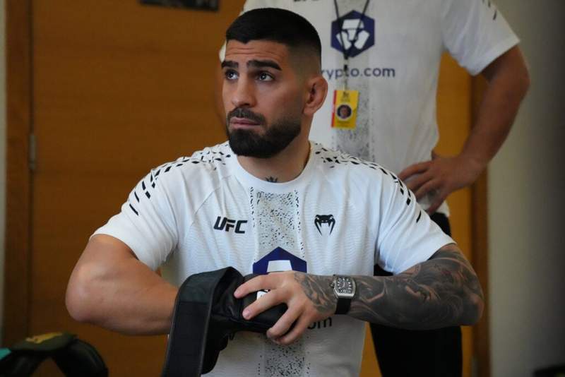 Image from: Alex Pereira and Ilia Topuria to swap custom shorts for US kits at UFC White House