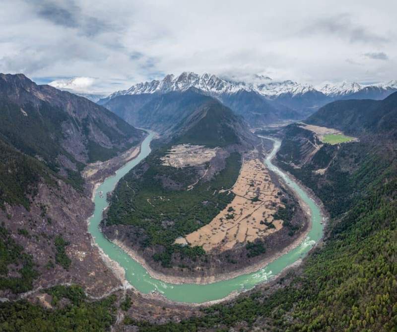 Image from: Already Home to a Dam That Slows Earth’s Rotation, China Is Now Building an Even Larger $165 Billion Power Giant