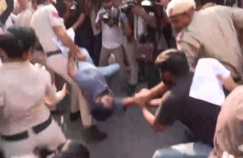 Image from: SFI breaches barricades, storms CAG office in Keralam protest over NEET-UG cancellation