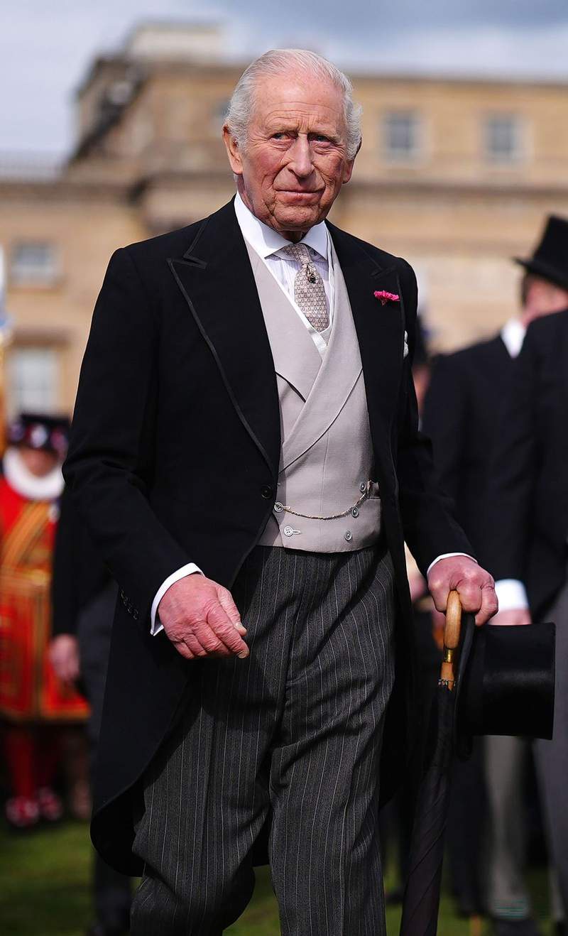 Image from: Buckingham Palace privately asks No10 if King's Speech should go ahead as PM faces crisis