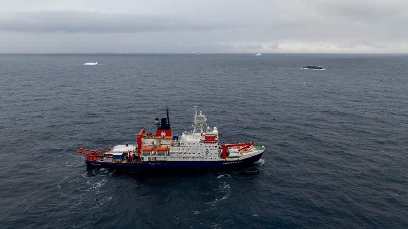 Image from: Caught in a violent storm, scientists have just discovered a previously unknown island in Antarctica