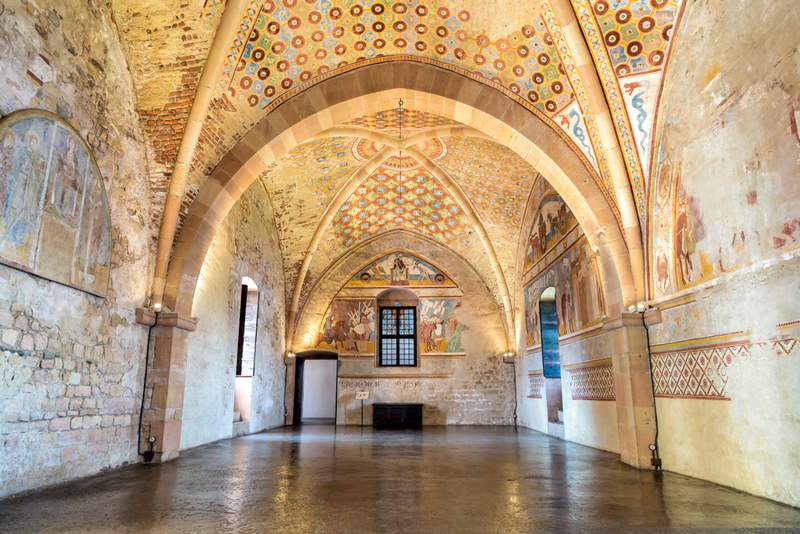 Image from: In Italy, this medieval fortress is one of the best preserved on Lake Maggiore (its ramparts and historic halls are truly breathtaking)