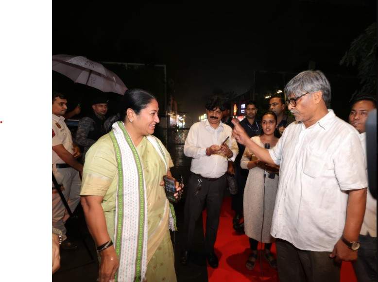 Image from: Delhi CM Rekha Gupta praises 'Aakhri Sawal', says "effort to powerfully present RSS' 100-year inspirational journey"