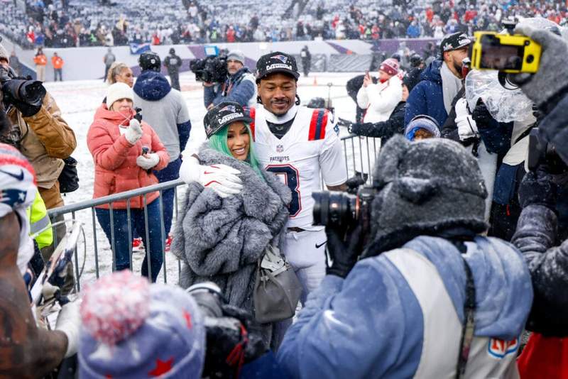Image from: Stefon Diggs and Cardi B’s public argument outside a coffee shop is going viral
