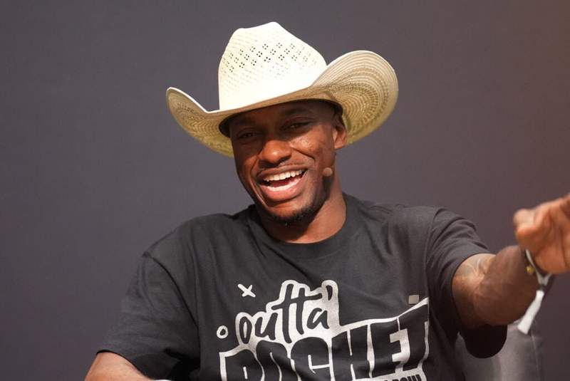 Image from: Former NFL star presents impressive stats to silence Caitlin Clark’s hate