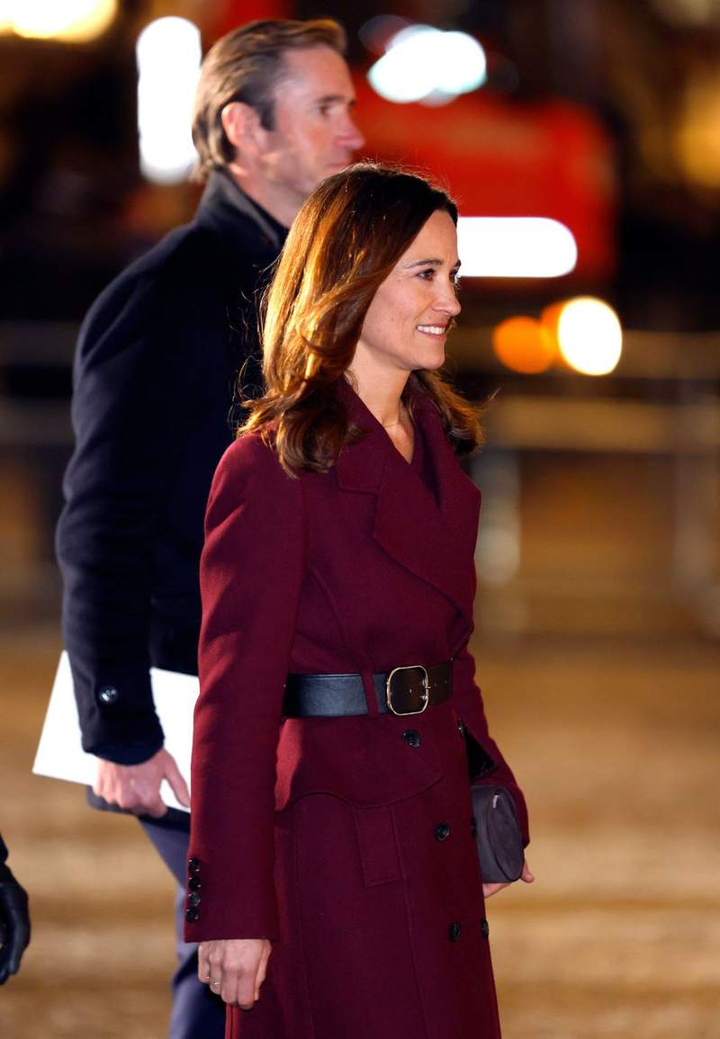 Image from: Pippa absent from crunch talks as previous residents wade into footpath row