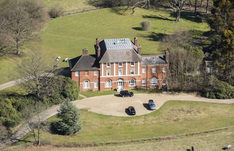 Image from: William and Catherine paying £307.5k in rent after Andrew’s peppercorn deal revealed