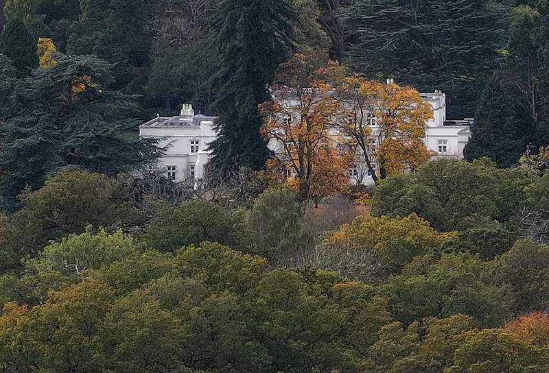 Image from: William and Catherine paying £307.5k in rent after Andrew’s peppercorn deal revealed