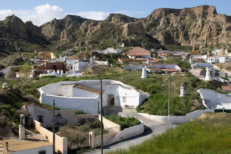 Image from: In Spain, this cave village lets you sleep in homes carved into the rock (you won’t believe your eyes)