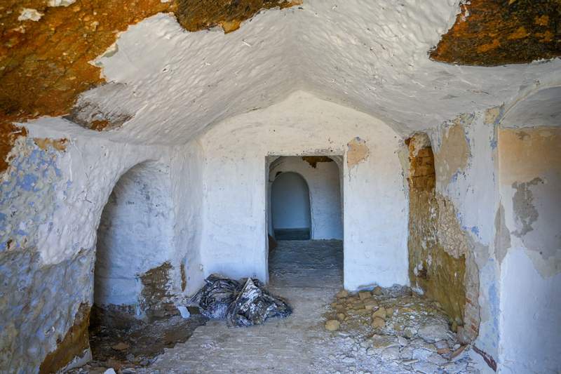 Image from: In Spain, this cave village lets you sleep in homes carved into the rock (you won’t believe your eyes)