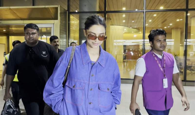 Image from: Wondering how to dress for airports? Take fashion cues from Deepika Padukone’s latest look