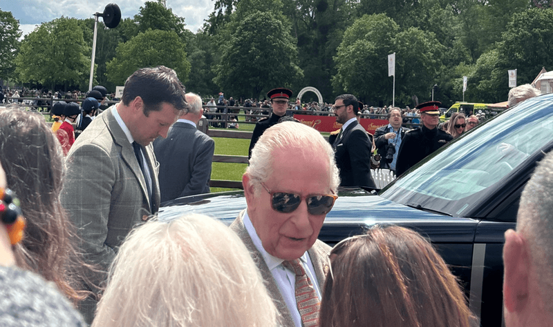 Image from: King comforts crowds with Windsor visit 24 hours after fatal tragedy