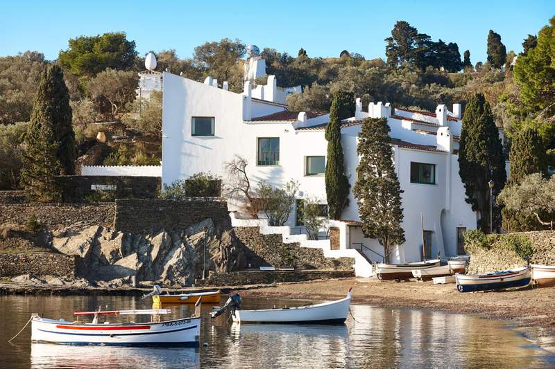 Image from: In Europe, these 5 seaside villages are among the most beautiful to see once in a lifetime (and almost impossible to leave)