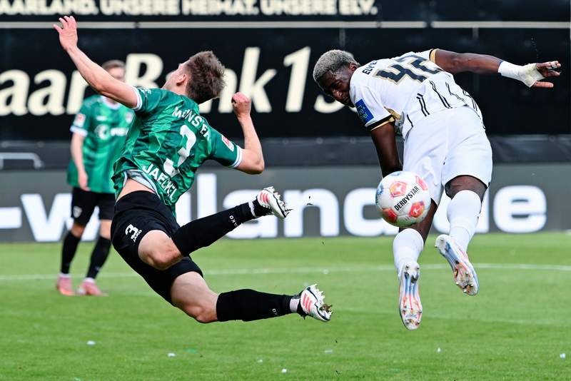 Image from: Elversberg promoted to Bundesliga, Paderborn into play-offs