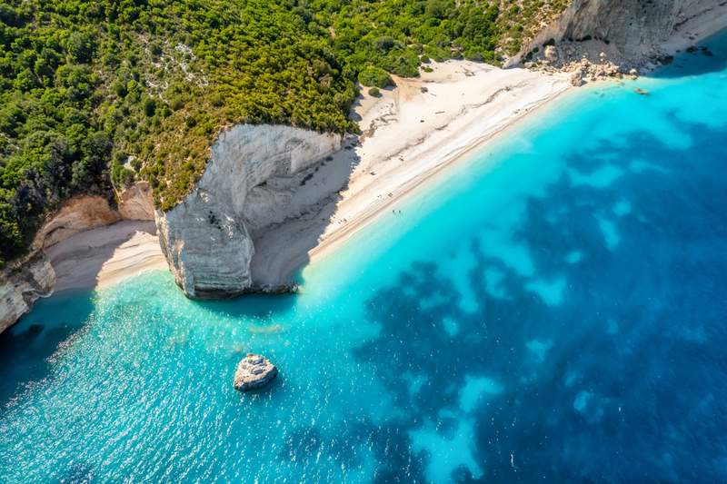 Image from: In Greece, this paradise beach hidden in a cove has just been named one of the most beautiful in the world