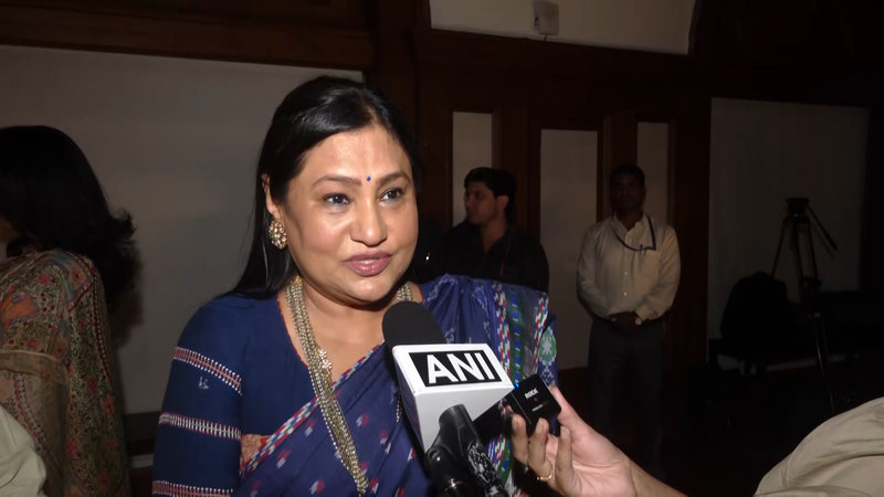 Image from: Ex-PM Deve Gowda's daughter-in-law curates exhibition to inspire citizens to be leaders