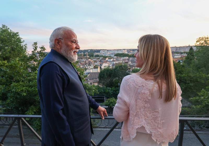 Image from: PM Modi, Italian PM Meloni visit iconic Colosseum after dinner, share pictures