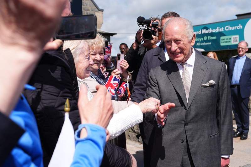 Image from: King Charles pooed on by bird during royal engagement: 'At least it didn't land on my head'