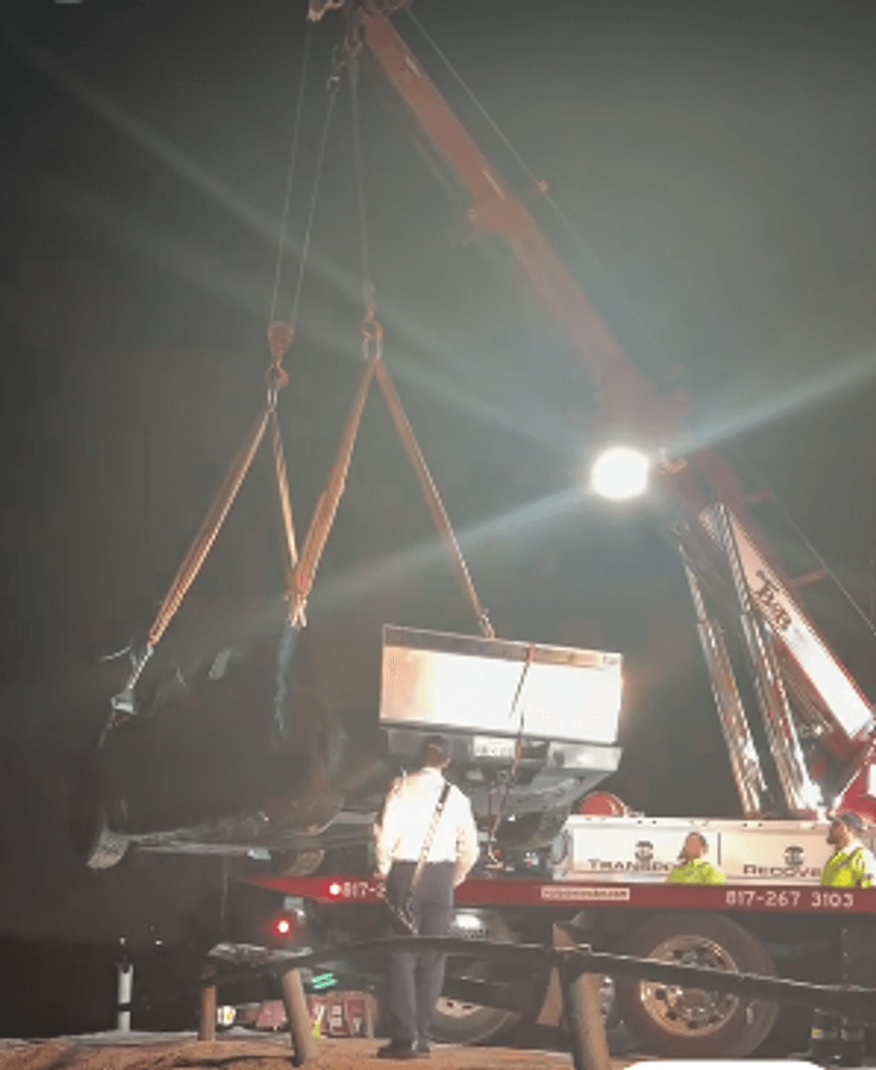 Image from: Tesla driver arrested after steering car into lake to test 'wade mode' - then getting stuck