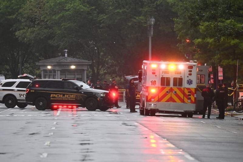 Image from: Gunman shot dead outside White House after opening fire near Donald Trump's official residence