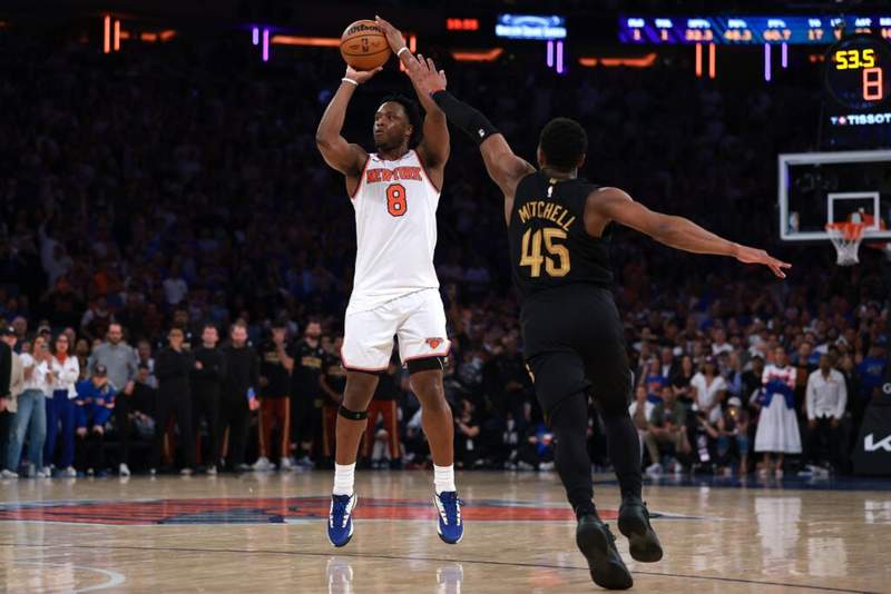 Image from: OG Anunoby laughs off Charles Barkley question after Knicks beat Cavaliers in Game 3