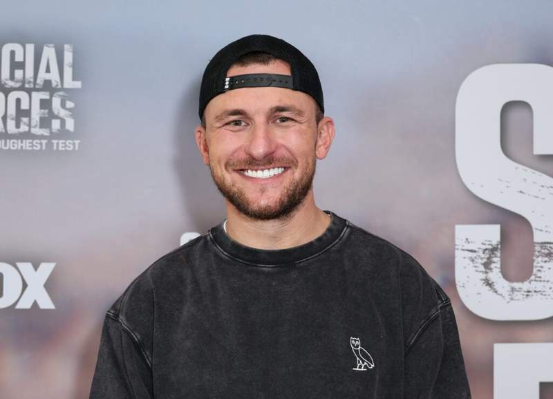 Image from: Johnny Manziel spills the ultimate message for Drake, then admits he bombed against Bob Menery
