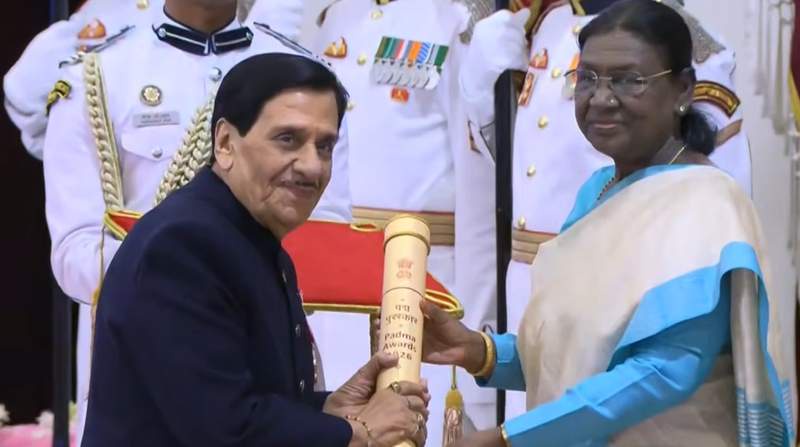 Image from: Veteran actor Arvind Vaidya felicitated with Padma Shri award