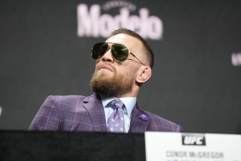 Image from: Conor McGregor names the punch that could end Max Holloway’s night at UFC 329