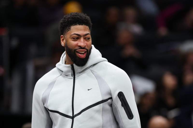 Image from: Anthony Davis pulls off a funny ‘$500k’ prank on Austin Reaves with LA Lakers star girlfriend’s help